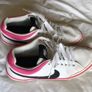 Nike Sneakers women’s size 10